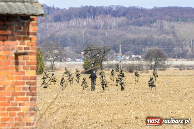 Zdjęcie w galerii na portalu naszraciborz.pl: Polska armia ćwiczy w starych Nieboczowach wiadomości z regionu