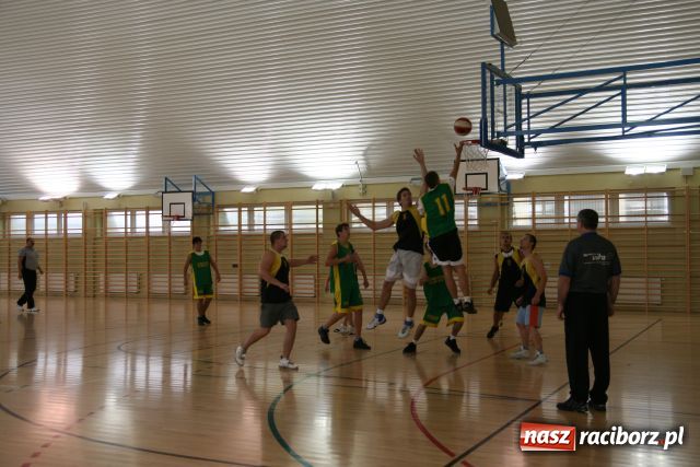 Zdjęcie w galerii na portalu naszraciborz.pl: Wyniki dwóch kolejek koszykarzy wiadomości z regionu