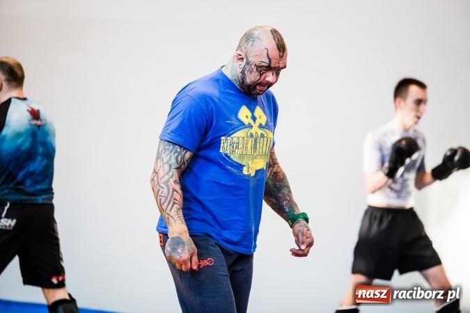 Zdjęcie w galerii na portalu naszraciborz.pl: Marcin Różal Różalski przyjechał do Raciborza wiadomości z regionu