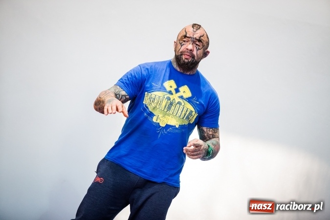 Zdjęcie w galerii na portalu naszraciborz.pl: Marcin Różal Różalski przyjechał do Raciborza wiadomości z regionu