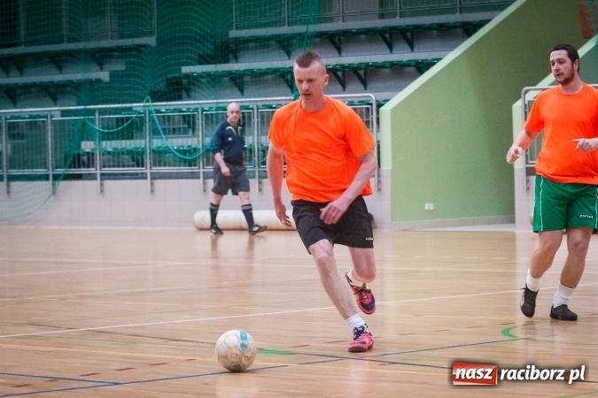 Zdjęcie w galerii na portalu naszraciborz.pl: Willa Wiktoria Brenna nie sprostała Galaktic Football. Zakończenie XVI edycji Halowej Ligi Piłki Nożnej wiadomości z regionu