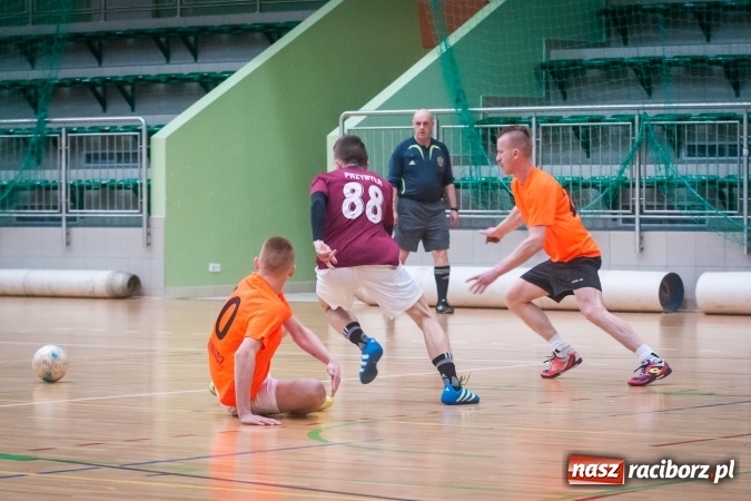 Zdjęcie w galerii na portalu naszraciborz.pl: Willa Wiktoria Brenna nie sprostała Galaktic Football. Zakończenie XVI edycji Halowej Ligi Piłki Nożnej wiadomości z regionu