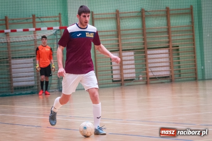 Zdjęcie w galerii na portalu naszraciborz.pl: Willa Wiktoria Brenna nie sprostała Galaktic Football. Zakończenie XVI edycji Halowej Ligi Piłki Nożnej wiadomości z regionu