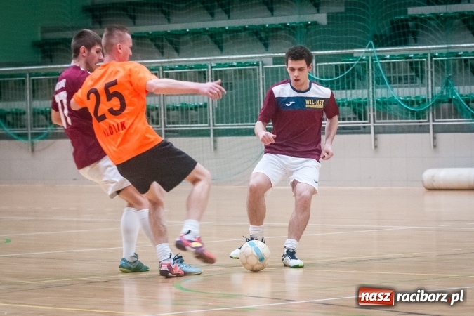 Zdjęcie w galerii na portalu naszraciborz.pl: Willa Wiktoria Brenna nie sprostała Galaktic Football. Zakończenie XVI edycji Halowej Ligi Piłki Nożnej wiadomości z regionu