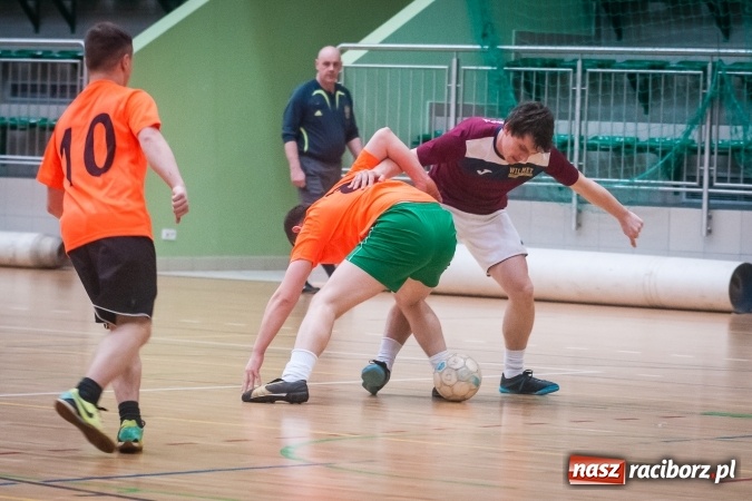 Zdjęcie w galerii na portalu naszraciborz.pl: Willa Wiktoria Brenna nie sprostała Galaktic Football. Zakończenie XVI edycji Halowej Ligi Piłki Nożnej wiadomości z regionu