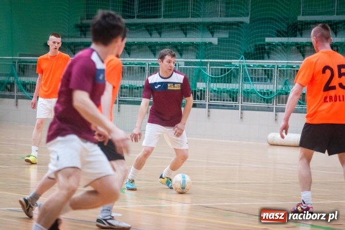 Zdjęcie w galerii na portalu naszraciborz.pl: Willa Wiktoria Brenna nie sprostała Galaktic Football. Zakończenie XVI edycji Halowej Ligi Piłki Nożnej wiadomości z regionu