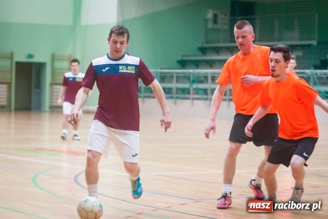 Zdjęcie w galerii na portalu naszraciborz.pl: Willa Wiktoria Brenna nie sprostała Galaktic Football. Zakończenie XVI edycji Halowej Ligi Piłki Nożnej wiadomości z regionu