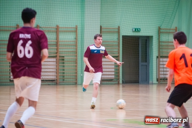 Zdjęcie w galerii na portalu naszraciborz.pl: Willa Wiktoria Brenna nie sprostała Galaktic Football. Zakończenie XVI edycji Halowej Ligi Piłki Nożnej wiadomości z regionu