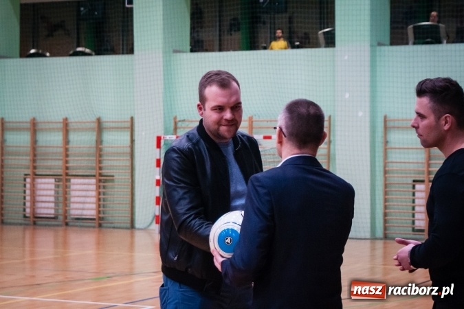 Zdjęcie w galerii na portalu naszraciborz.pl: Willa Wiktoria Brenna nie sprostała Galaktic Football. Zakończenie XVI edycji Halowej Ligi Piłki Nożnej wiadomości z regionu