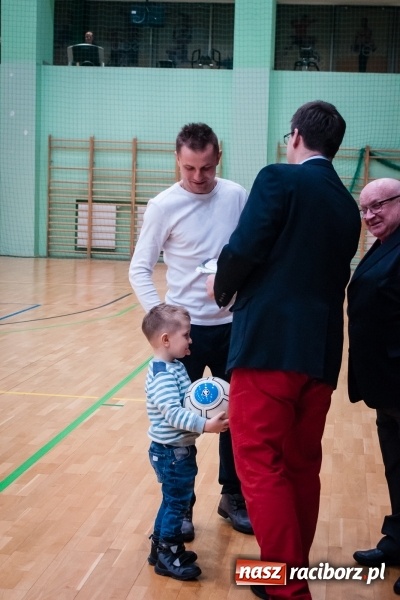 Zdjęcie w galerii na portalu naszraciborz.pl: Willa Wiktoria Brenna nie sprostała Galaktic Football. Zakończenie XVI edycji Halowej Ligi Piłki Nożnej wiadomości z regionu