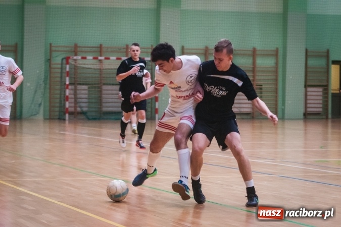 Zdjęcie w galerii na portalu naszraciborz.pl: Willa Wiktoria Brenna nie sprostała Galaktic Football. Zakończenie XVI edycji Halowej Ligi Piłki Nożnej wiadomości z regionu