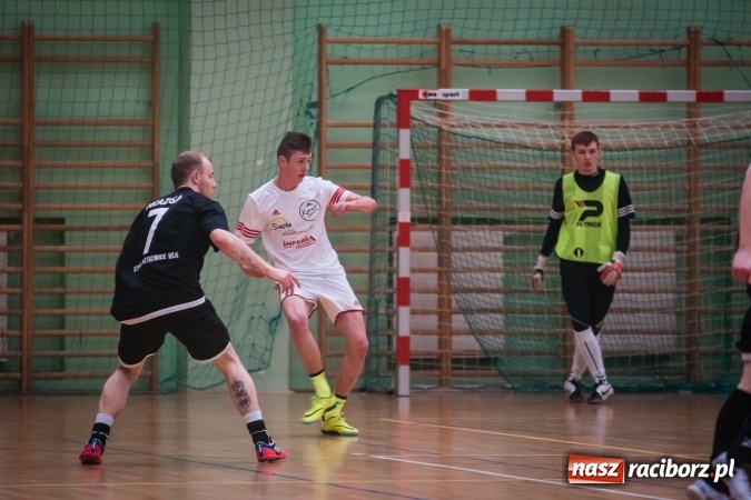 Zdjęcie w galerii na portalu naszraciborz.pl: Willa Wiktoria Brenna nie sprostała Galaktic Football. Zakończenie XVI edycji Halowej Ligi Piłki Nożnej wiadomości z regionu