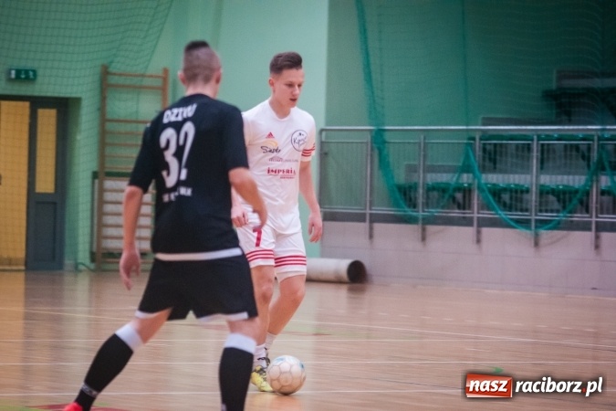 Zdjęcie w galerii na portalu naszraciborz.pl: Willa Wiktoria Brenna nie sprostała Galaktic Football. Zakończenie XVI edycji Halowej Ligi Piłki Nożnej wiadomości z regionu