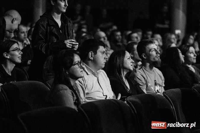 Zdjęcie w galerii na portalu naszraciborz.pl: Tłumy fanów na koncercie Luxtorpedy w RCK wiadomości z regionu