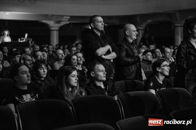 Zdjęcie w galerii na portalu naszraciborz.pl: Tłumy fanów na koncercie Luxtorpedy w RCK wiadomości z regionu