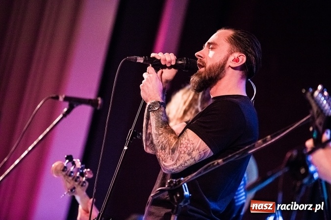 Zdjęcie w galerii na portalu naszraciborz.pl: Tłumy fanów na koncercie Luxtorpedy w RCK wiadomości z regionu