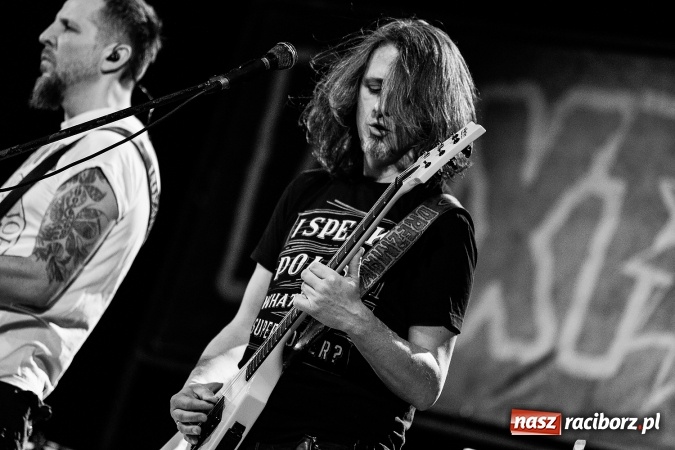 Zdjęcie w galerii na portalu naszraciborz.pl: Tłumy fanów na koncercie Luxtorpedy w RCK wiadomości z regionu