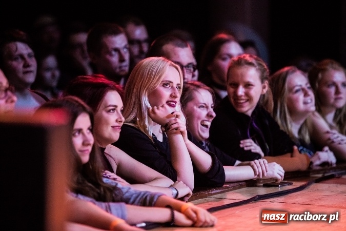 Zdjęcie w galerii na portalu naszraciborz.pl: Tłumy fanów na koncercie Luxtorpedy w RCK wiadomości z regionu