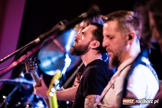 Zdjęcie w galerii na portalu naszraciborz.pl: Tłumy fanów na koncercie Luxtorpedy w RCK wiadomości z regionu