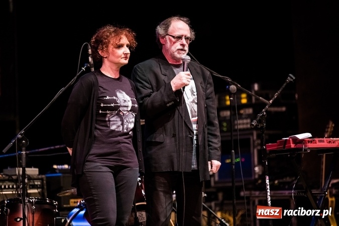 Zdjęcie w galerii na portalu naszraciborz.pl: Tłumy fanów na koncercie Luxtorpedy w RCK wiadomości z regionu