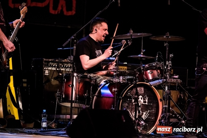 Zdjęcie w galerii na portalu naszraciborz.pl: Tłumy fanów na koncercie Luxtorpedy w RCK wiadomości z regionu