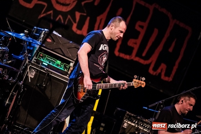 Zdjęcie w galerii na portalu naszraciborz.pl: Tłumy fanów na koncercie Luxtorpedy w RCK wiadomości z regionu