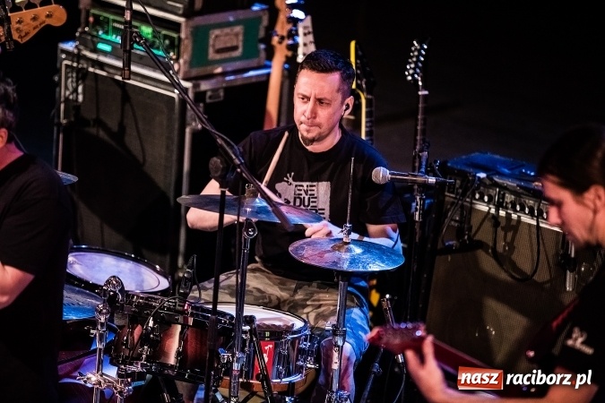 Zdjęcie w galerii na portalu naszraciborz.pl: Tłumy fanów na koncercie Luxtorpedy w RCK wiadomości z regionu