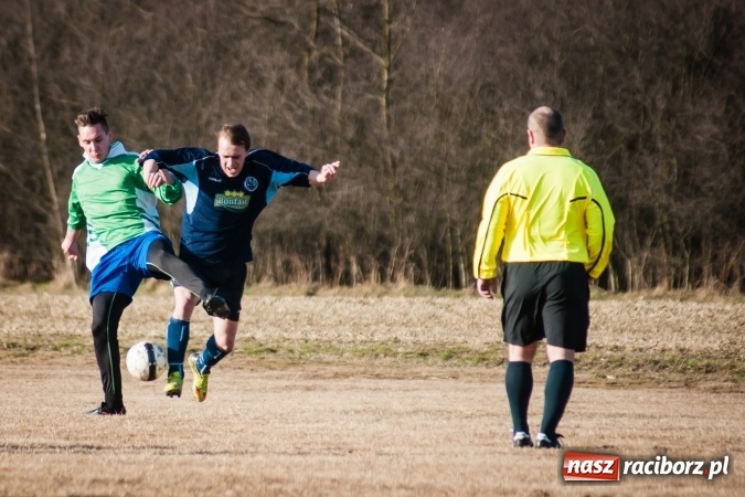 Zdjęcie w galerii na portalu naszraciborz.pl: Sparing: W Markowicach polała się krew! wiadomości z regionu