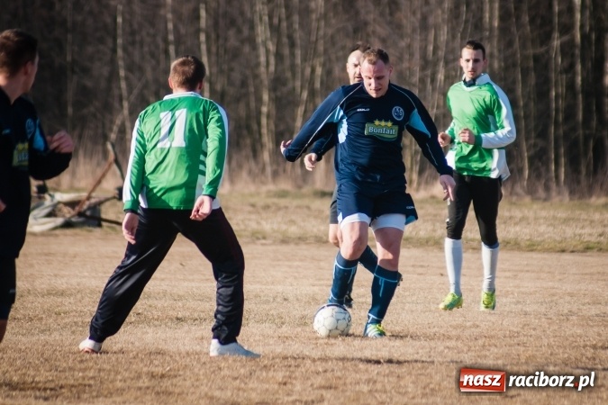 Zdjęcie w galerii na portalu naszraciborz.pl: Sparing: W Markowicach polała się krew! wiadomości z regionu