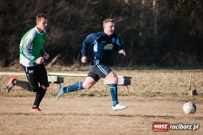 Zdjęcie w galerii na portalu naszraciborz.pl: Sparing: W Markowicach polała się krew! wiadomości z regionu