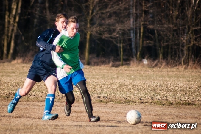 Zdjęcie w galerii na portalu naszraciborz.pl: Sparing: W Markowicach polała się krew! wiadomości z regionu