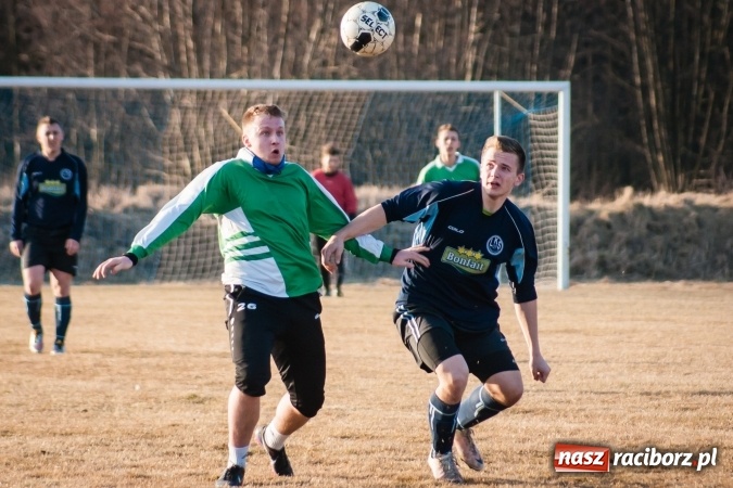 Zdjęcie w galerii na portalu naszraciborz.pl: Sparing: W Markowicach polała się krew! wiadomości z regionu