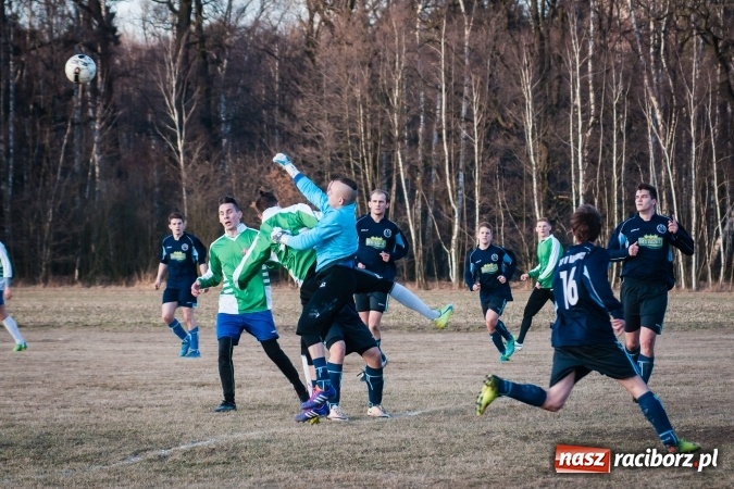 Zdjęcie w galerii na portalu naszraciborz.pl: Sparing: W Markowicach polała się krew! wiadomości z regionu