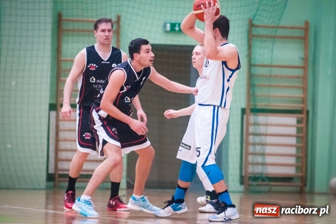 Zdjęcie w galerii na portalu naszraciborz.pl: Problemy ze skutecznością przyczyną porażki z Dobrodzieniem wiadomości z regionu