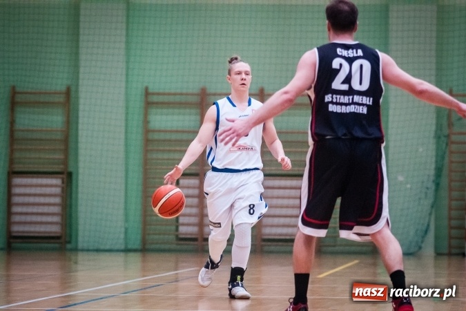 Zdjęcie w galerii na portalu naszraciborz.pl: Problemy ze skutecznością przyczyną porażki z Dobrodzieniem wiadomości z regionu