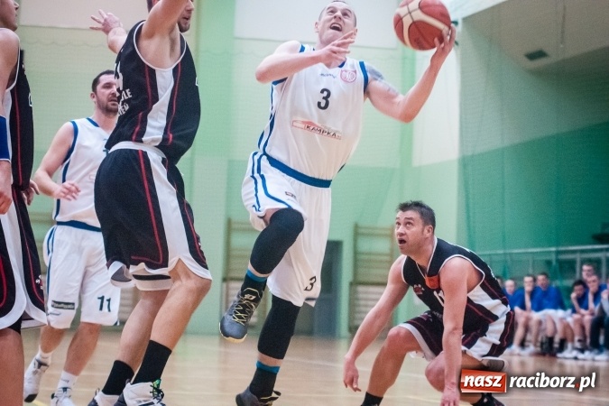 Zdjęcie w galerii na portalu naszraciborz.pl: Problemy ze skutecznością przyczyną porażki z Dobrodzieniem wiadomości z regionu