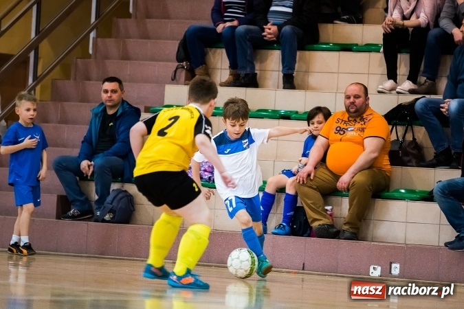 Zdjęcie w galerii na portalu naszraciborz.pl: 14. edycja Powiatowej Halowej Ligi Piłki Nożej Żaków im. Zbigniewa Oszka wiadomości z regionu