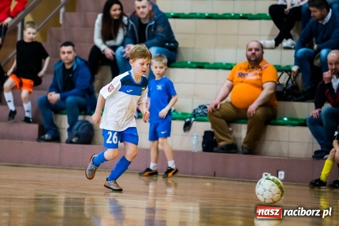 Zdjęcie w galerii na portalu naszraciborz.pl: 14. edycja Powiatowej Halowej Ligi Piłki Nożej Żaków im. Zbigniewa Oszka wiadomości z regionu