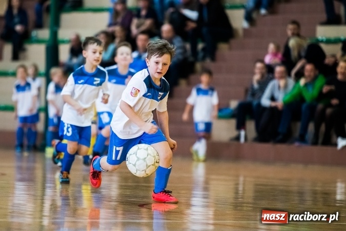 Zdjęcie w galerii na portalu naszraciborz.pl: 14. edycja Powiatowej Halowej Ligi Piłki Nożej Żaków im. Zbigniewa Oszka wiadomości z regionu