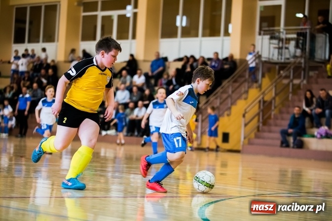 Zdjęcie w galerii na portalu naszraciborz.pl: 14. edycja Powiatowej Halowej Ligi Piłki Nożej Żaków im. Zbigniewa Oszka wiadomości z regionu