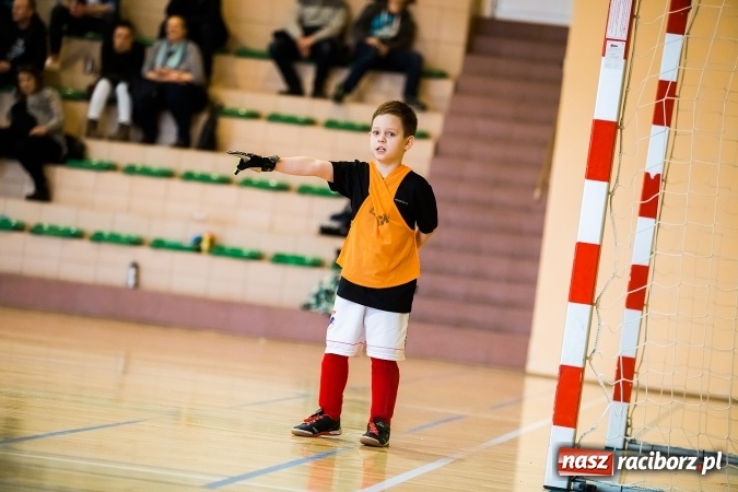Zdjęcie w galerii na portalu naszraciborz.pl: 14. edycja Powiatowej Halowej Ligi Piłki Nożej Żaków im. Zbigniewa Oszka wiadomości z regionu