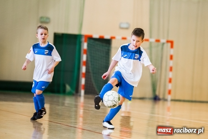 Zdjęcie w galerii na portalu naszraciborz.pl: 14. edycja Powiatowej Halowej Ligi Piłki Nożej Żaków im. Zbigniewa Oszka wiadomości z regionu