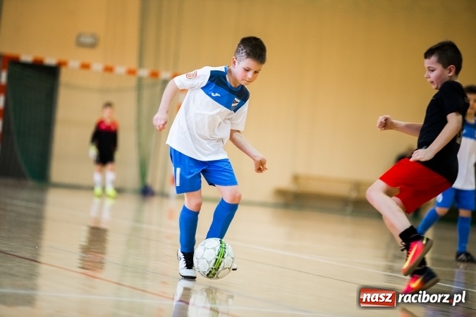 Zdjęcie w galerii na portalu naszraciborz.pl: 14. edycja Powiatowej Halowej Ligi Piłki Nożej Żaków im. Zbigniewa Oszka wiadomości z regionu