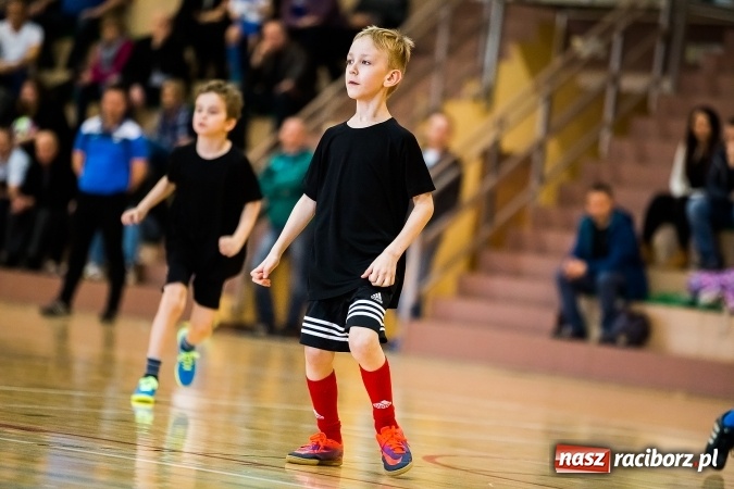 Zdjęcie w galerii na portalu naszraciborz.pl: 14. edycja Powiatowej Halowej Ligi Piłki Nożej Żaków im. Zbigniewa Oszka wiadomości z regionu