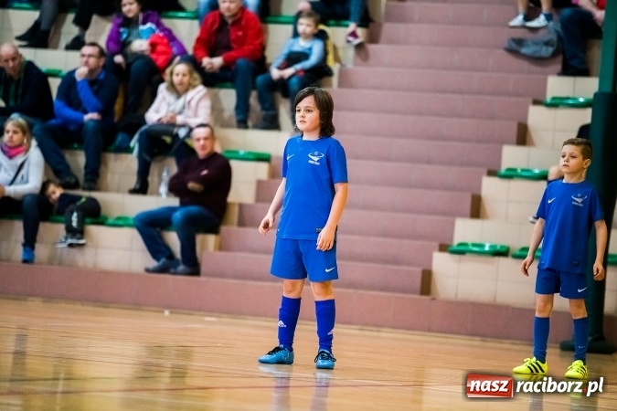 Zdjęcie w galerii na portalu naszraciborz.pl: 14. edycja Powiatowej Halowej Ligi Piłki Nożej Żaków im. Zbigniewa Oszka wiadomości z regionu