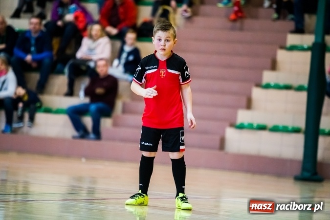 Zdjęcie w galerii na portalu naszraciborz.pl: 14. edycja Powiatowej Halowej Ligi Piłki Nożej Żaków im. Zbigniewa Oszka wiadomości z regionu