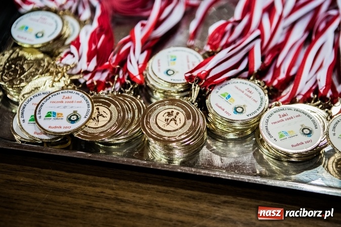 Zdjęcie w galerii na portalu naszraciborz.pl: 14. edycja Powiatowej Halowej Ligi Piłki Nożej Żaków im. Zbigniewa Oszka wiadomości z regionu