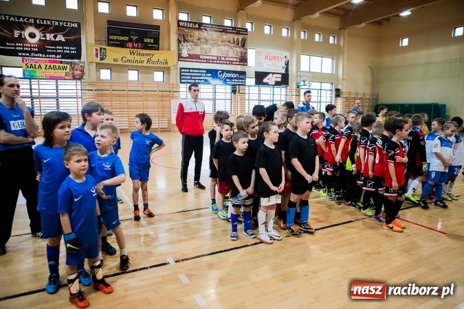 Zdjęcie w galerii na portalu naszraciborz.pl: 14. edycja Powiatowej Halowej Ligi Piłki Nożej Żaków im. Zbigniewa Oszka wiadomości z regionu