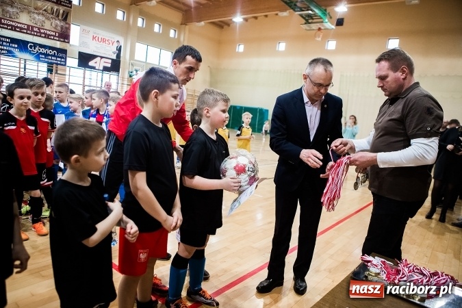 Zdjęcie w galerii na portalu naszraciborz.pl: 14. edycja Powiatowej Halowej Ligi Piłki Nożej Żaków im. Zbigniewa Oszka wiadomości z regionu