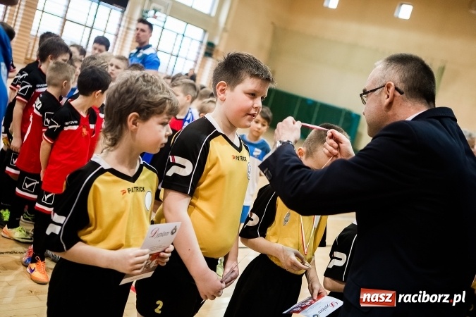 Zdjęcie w galerii na portalu naszraciborz.pl: 14. edycja Powiatowej Halowej Ligi Piłki Nożej Żaków im. Zbigniewa Oszka wiadomości z regionu